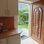 Apartment V Kralovskem Udoli S Predzahradkou *