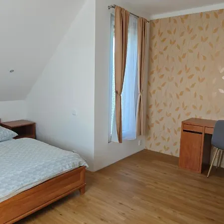 V Kralovskem Udoli S Predzahradkou *