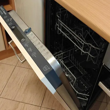 V Kralovskem Udoli S Predzahradkou Apartament *