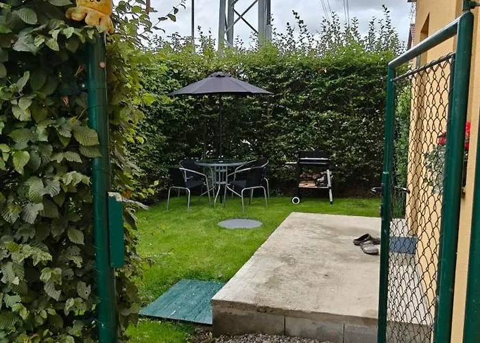 V Kralovskem Udoli S Predzahradkou Apartment *